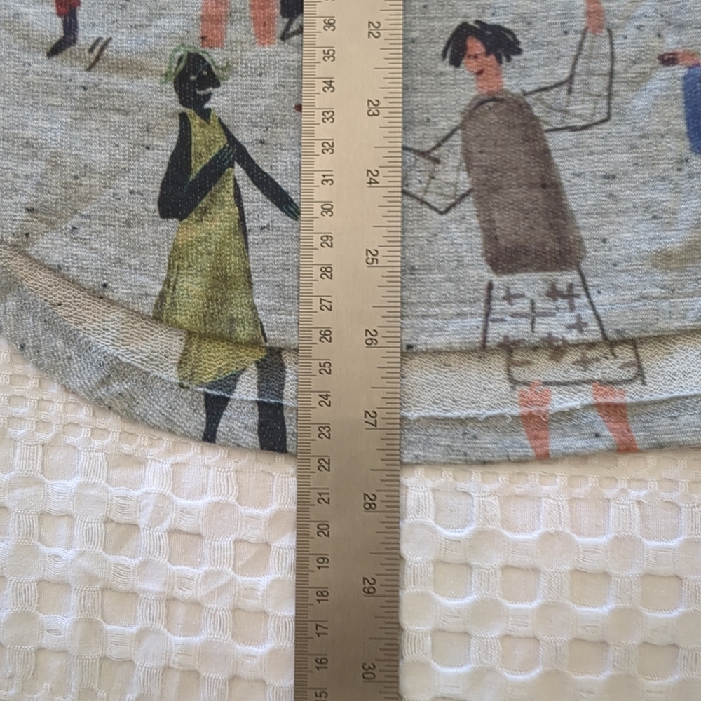NWT Inoah Long Sleeve Shirt Medium Curve Hem Gray People Dancing Art To Wear - Picture 11 of 13